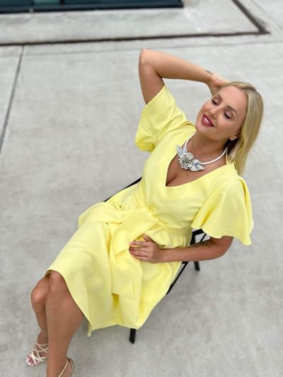 Ilga geltona suknelė